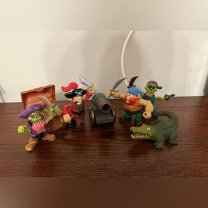 Pirate Adventure Toy Action Figure Set